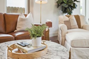 Interior - Nomad's Retreat - 1.5 Miles From DT & UofA (Fayetteville)