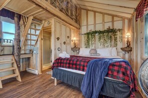 Tree House | 1 bedroom, free WiFi - Tree Deer Blind (Larkspur)