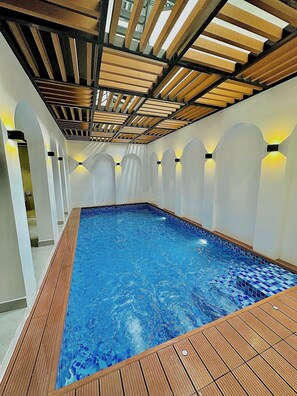 Indoor pool - Hai Long Hotel (Ho Chi Minh City)