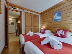 4 bedrooms, free WiFi, bed sheets