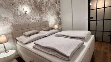 2 bedrooms, WiFi, bed sheets