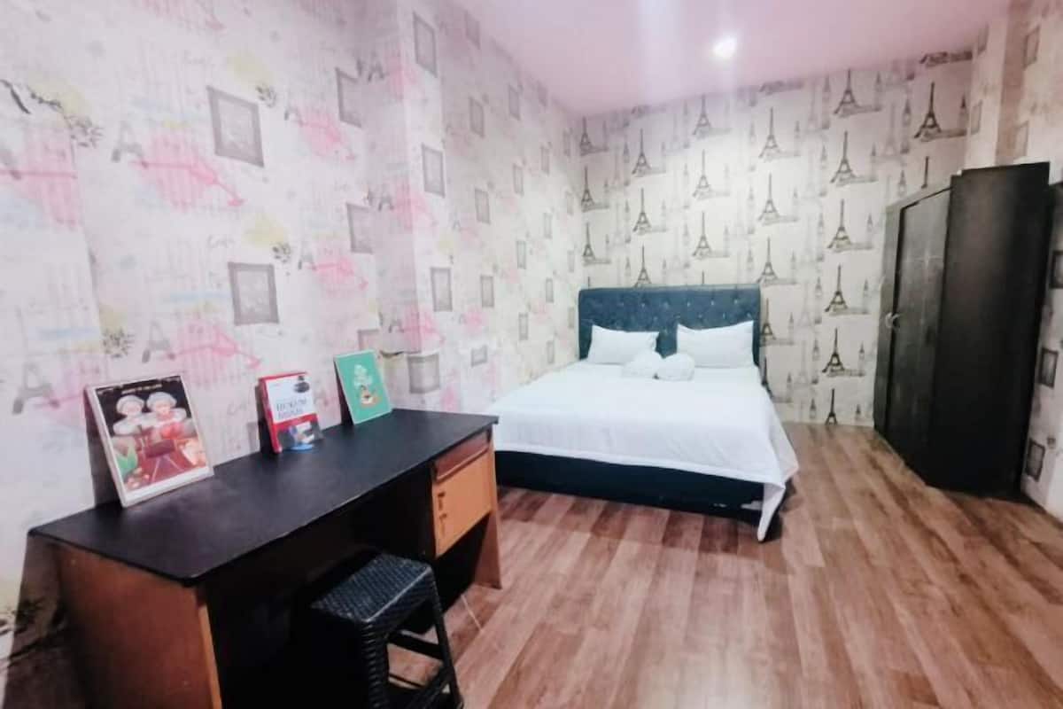 1 habitación y escritorio