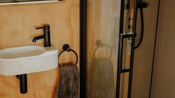 Shower, eco-friendly toiletries