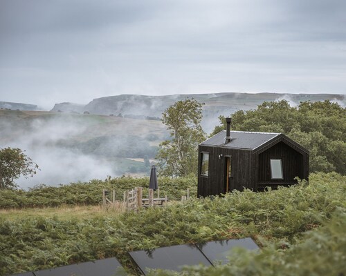 Luxury Off-Grid Cabin In Llangollen