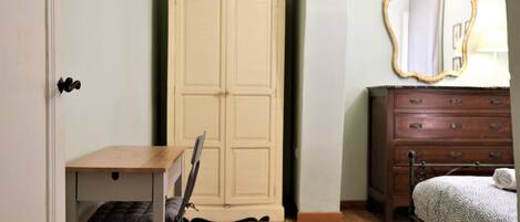 2 soverom, strykejern/-brett, wi-fi og sengetøy