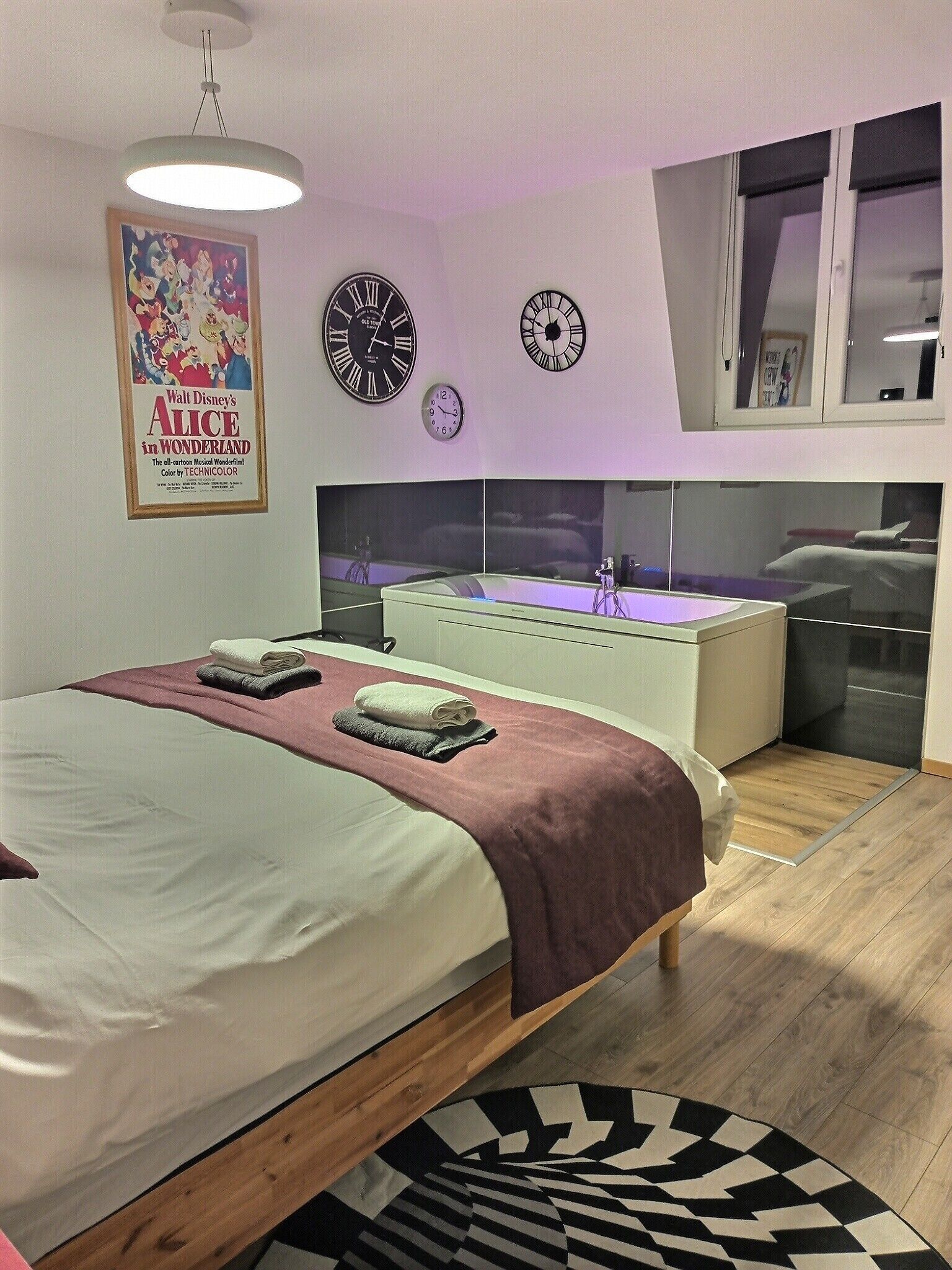 Suite estudio Deluxe | Espacio para trabajar con un portátil y sistema de insonorización
