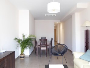 TV - Charming 3-Bedroom Apartment with WIFI, Near Puerto Beach, Valencia (Puerto de Sagunto)