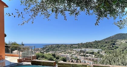 4 Bedroom Villa in Menton