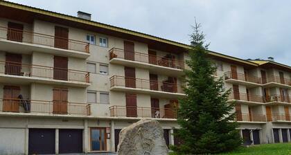T2 Apartment at the slopes with private parking