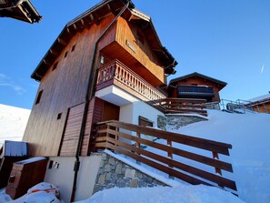 Exterior - Stunning renovated chalet, luxury amenities, sauna (Plagne Soleil)
