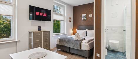 1 chambre, fer et planche à repasser, lit parapluie, Wi-Fi gratuit