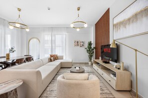Exterior - Dubai Creek Gem, Stylish Condo With Two Balconies (Dubai)