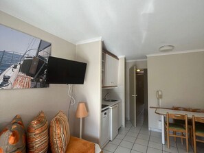 Interior - Cap Esterel 2 rooms with terrace golf view and parking (Saint-Raphaël)
