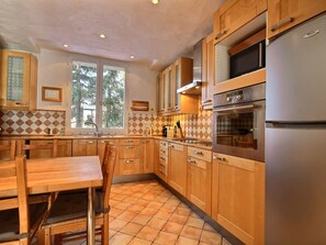 Kühlschrank, Geschirrspüler