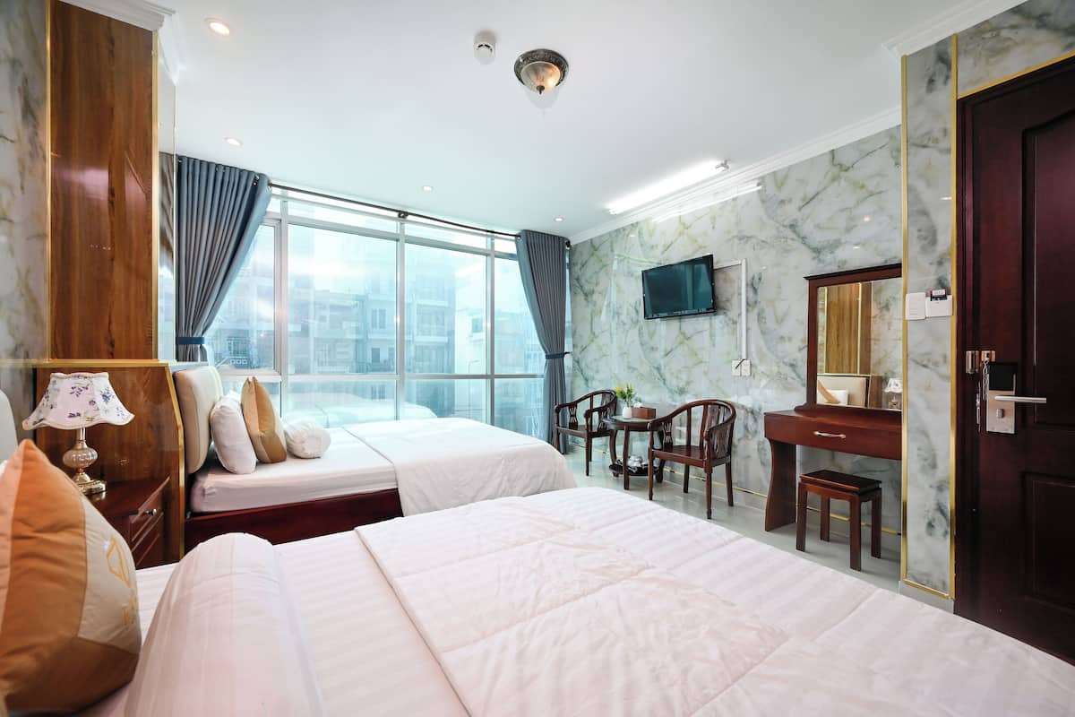 Superior Quadruple Room | Hypo-allergenic bedding, free minibar, individually decorated