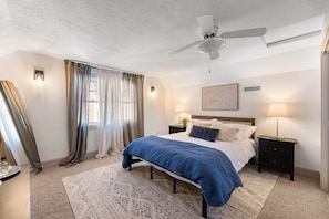 3 Schlafzimmer, Schreibtisch, Bügeleisen/Bügelbrett, kostenloses WLAN
