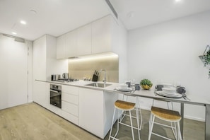 Fridge, microwave, oven, stovetop