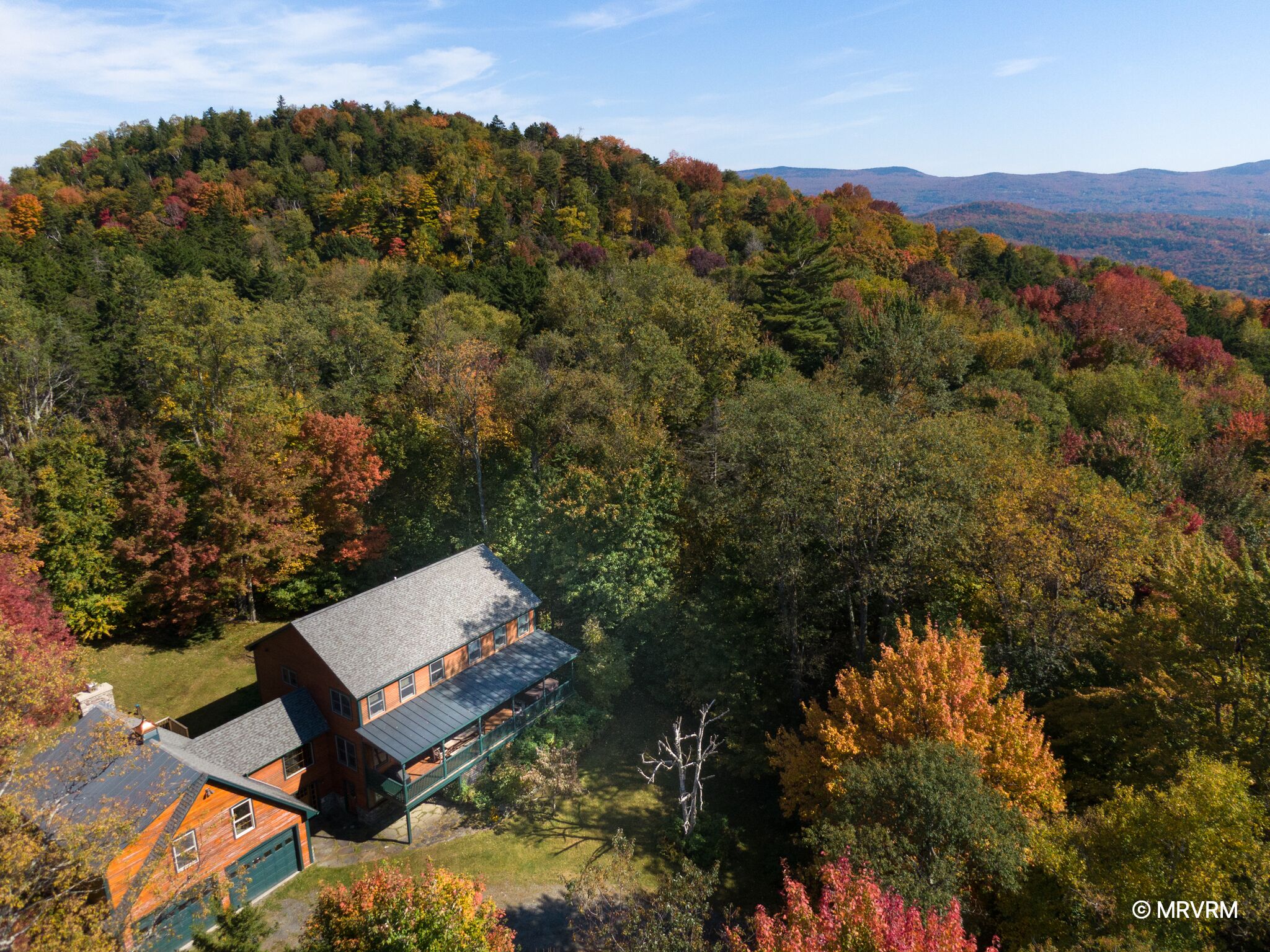 Luxurious Sugarbush Retreat w/ Hot Tub