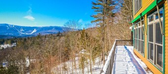 Vermont Post & Beam w/Hot Tub & Stunning Views
