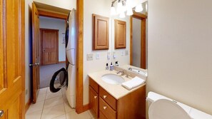 Hårtork och handdukar