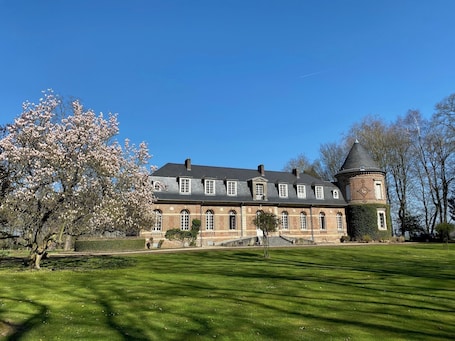 Exterior. Le Domaine Saint Ange