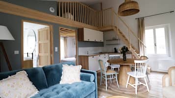 Family House | Private kitchen | Fridge, microwave, electric kettle