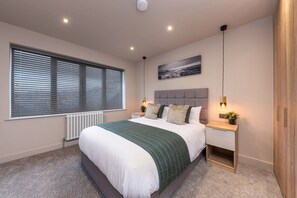 4 dormitorios, tabla de planchar con plancha, wifi y ropa de cama