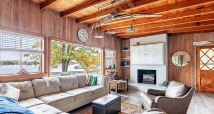 Secluded Lakefront Retreat• 30 min to DT Nashville