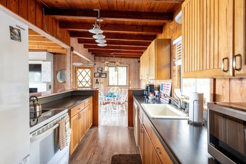 Secluded Lakefront Retreat• 30 min to DT Nashville