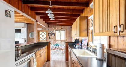 Secluded Lakefront Retreat• 30 min to DT Nashville