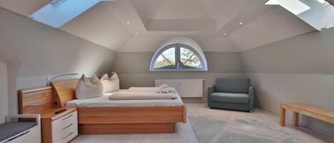 1 bedroom, iron/ironing board, free WiFi