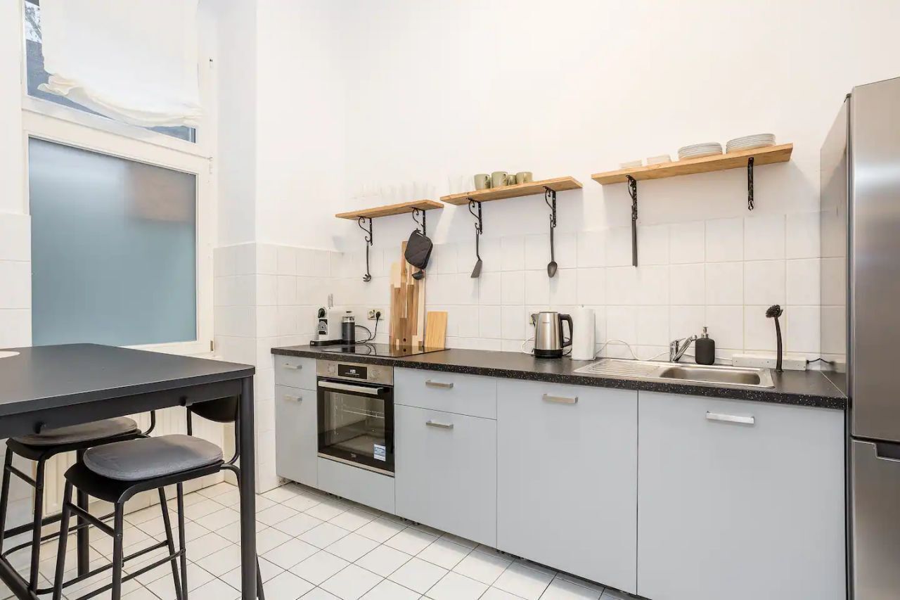 Kühlschrank, Ofen, Herdplatte, Geschirrspüler