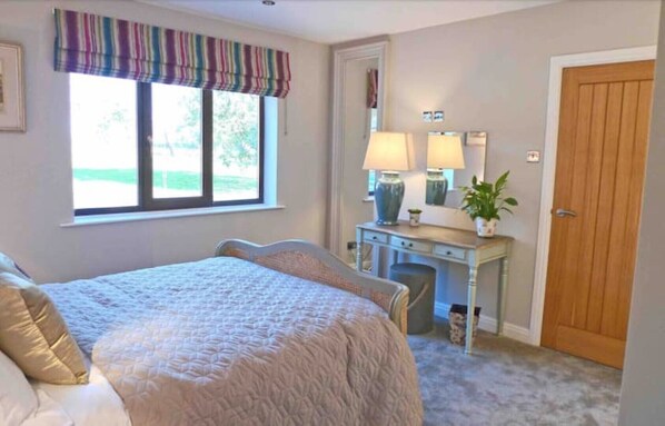 6 bedrooms, WiFi