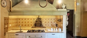 Idyllic Countryside Retreat with Rustic Elegance