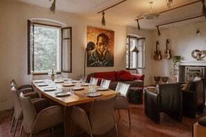 تناول الطعام