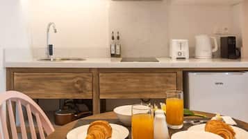 Studio | Restauration dans la chambre