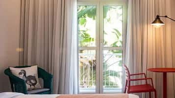 Standard Apartment | 2 bedrooms, in-room safe, individually decorated, individually furnished