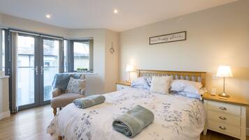 Superior Apartment | 2 bedrooms, individually decorated, individually furnished