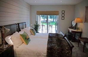 5 quartos, Wi-Fi, roupa de cama