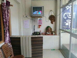 Reception - Goroomgo Padoshi Puri (Puri)