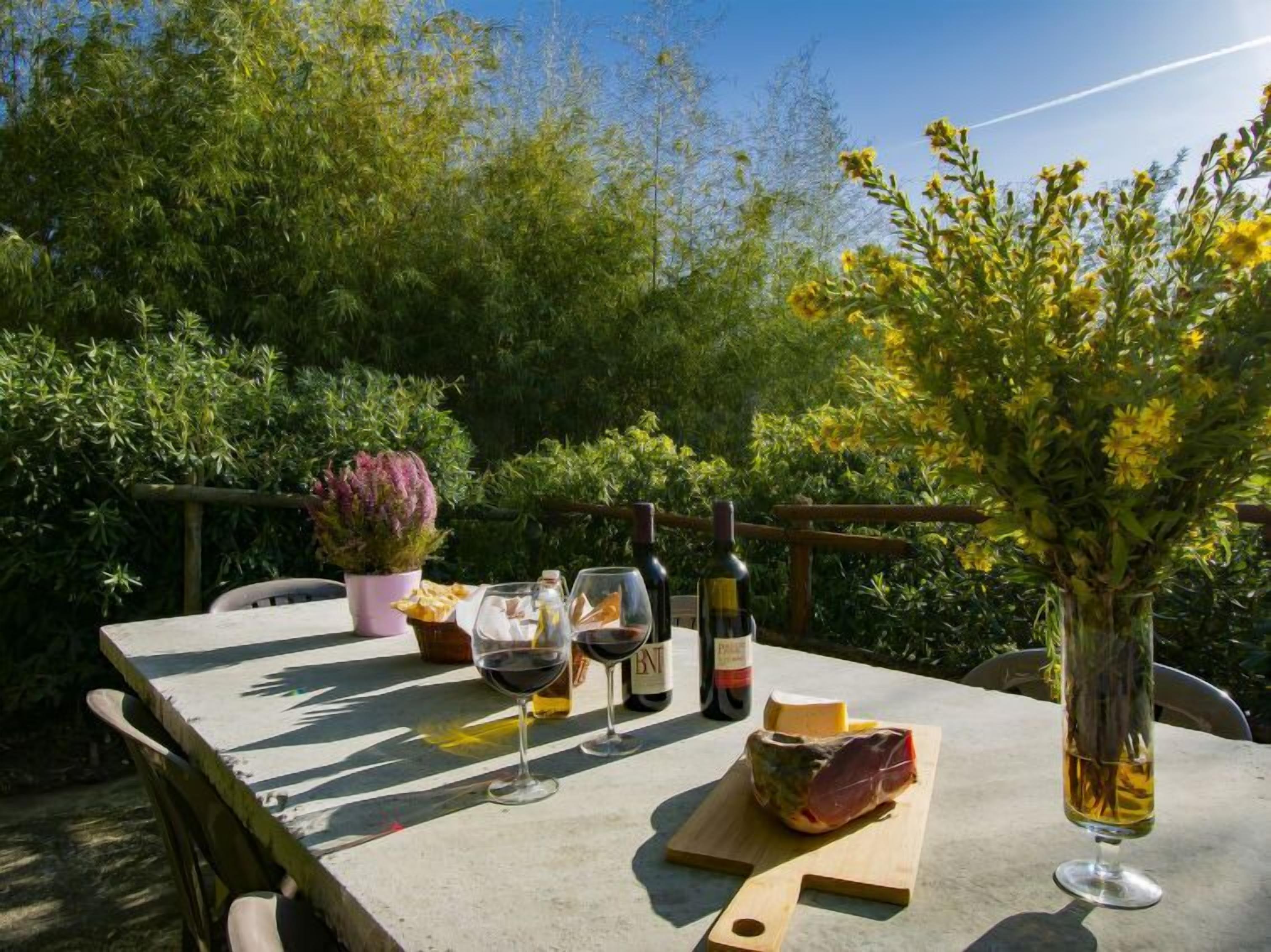 تناول الطعام بالخارج