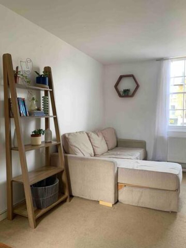 Apartment, 1 Queen-Bett | Wohnbereich