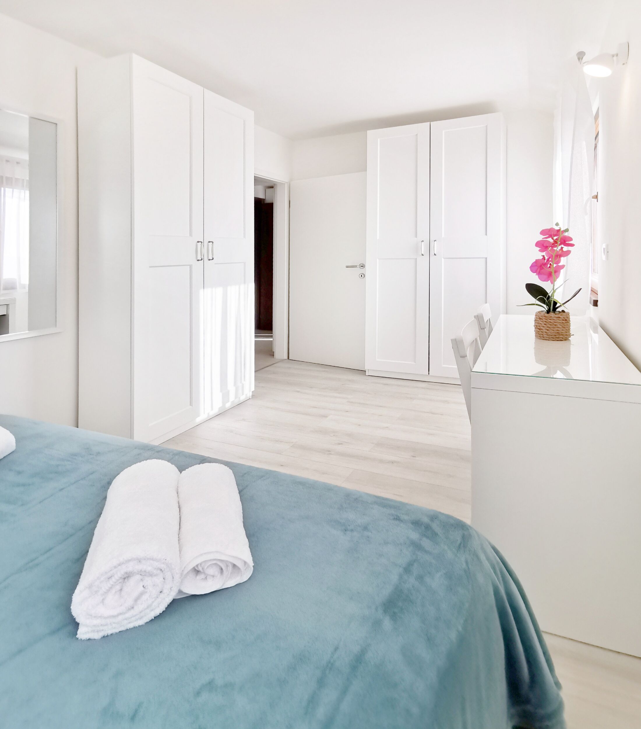 3 bedrooms, iron/ironing board, travel cot, free WiFi