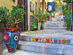 Exterior detail - Panoramic Taormina Center (Taormina)