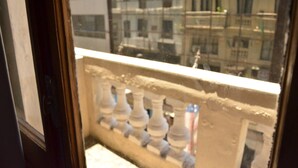ファミリー ルーム | セーフティボックス (室内)、WiFi (無料)、ベッドシーツ