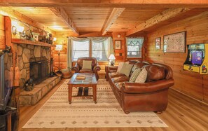 Smart-TV, Kamin, Videospiele