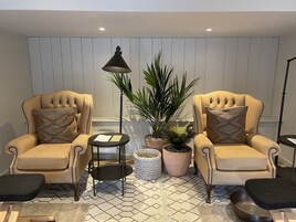 Sauna, hot tub, steam room, body treatments, body wraps, body scrubs