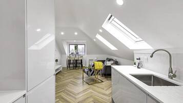 Basic Apartment, 1 Double Bed | Private kitchen | Fridge, oven, stovetop, dishwasher
