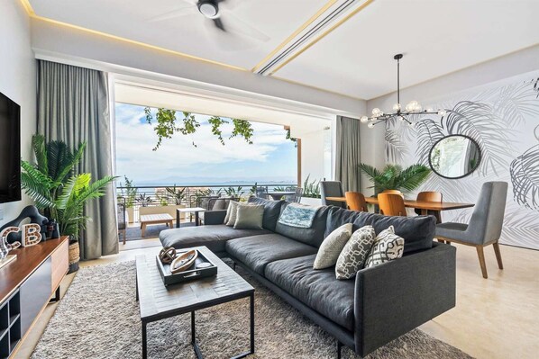 Televisión y oficina 