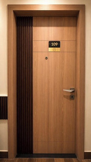 Habitación superior | Caja de seguridad en la habitación, insonorización y wifi gratis